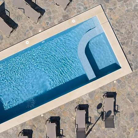 Villa Nestor Villa, With Heated Pool & Absolute Privacy Roumelí